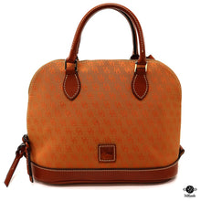  Dooney & Bourke Purse