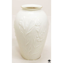  Lenox Vase