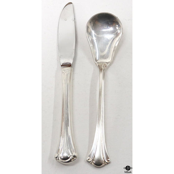 International Flatware Set