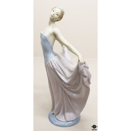 Lladro Figurine