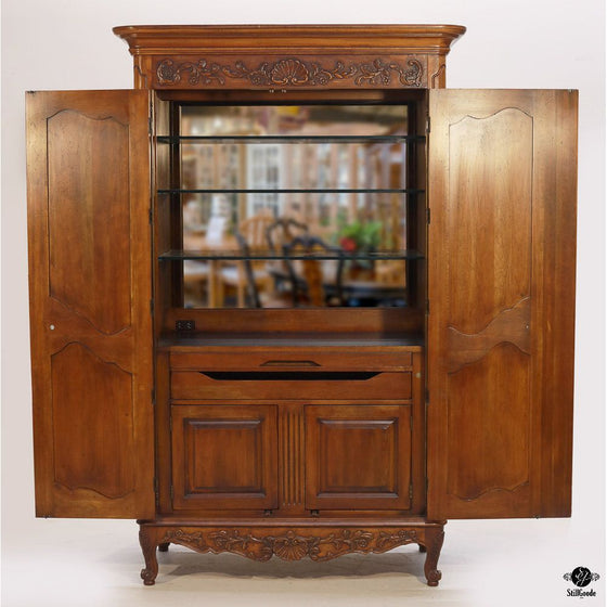 Davis Cabinet Bar