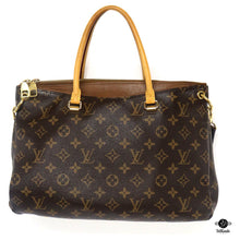  Louis Vuitton Purse