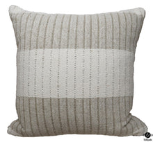  Villa Home Collection Pillow