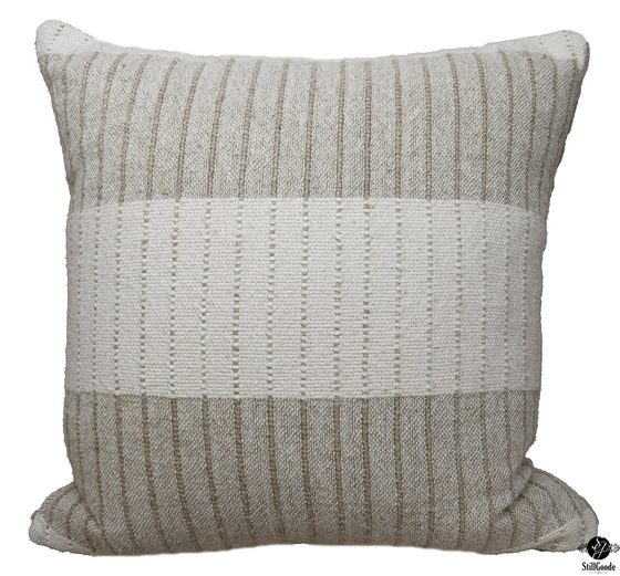 Villa Home Collection Pillow