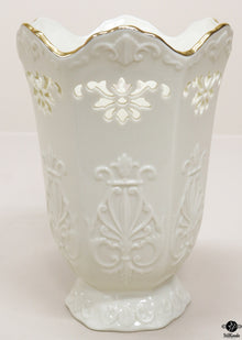  Lenox Vase