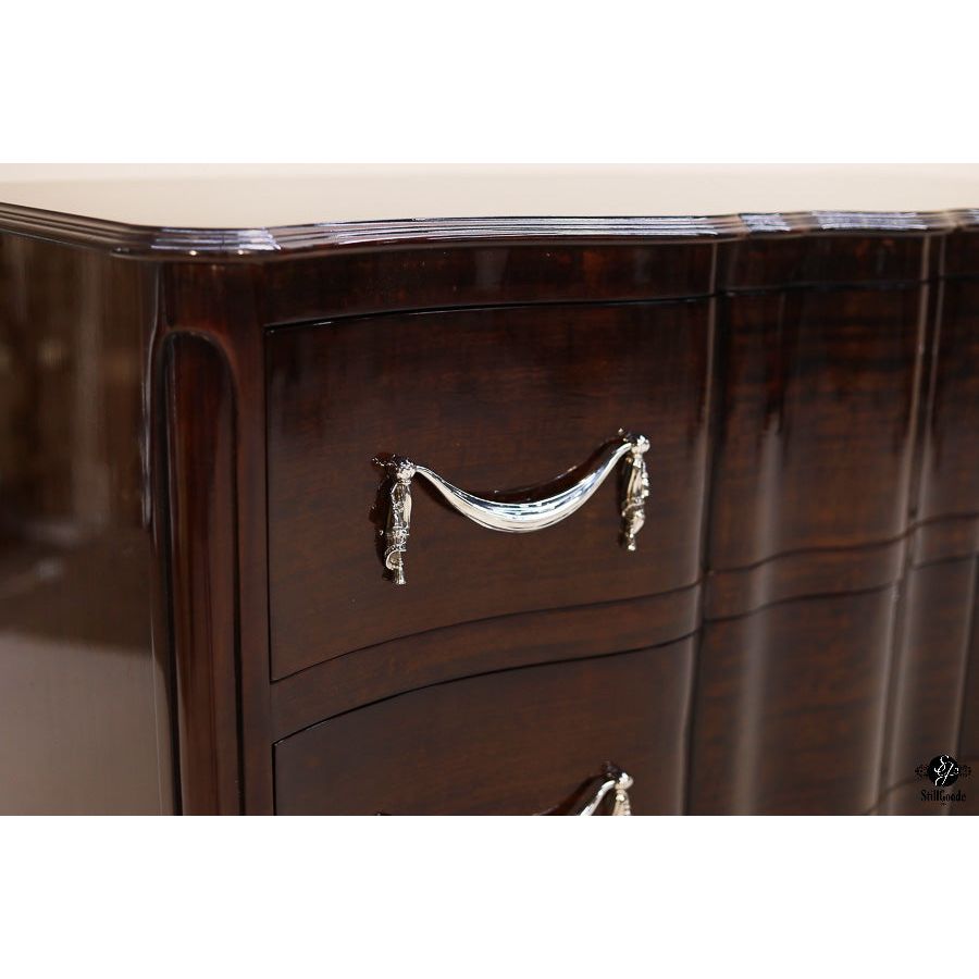 Jonathan Charles Chest of Drawers