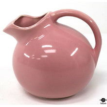  Pitcher