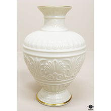  Lenox Vase