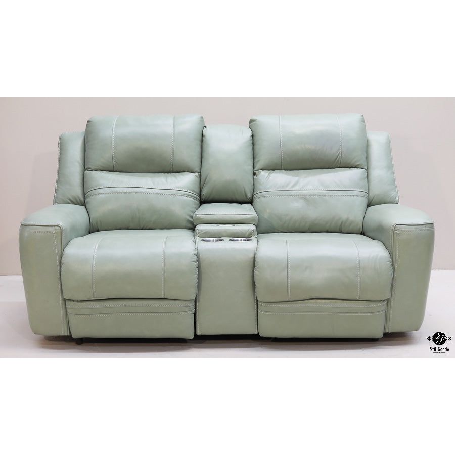 Franklin Loveseat