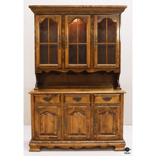  China Cabinet