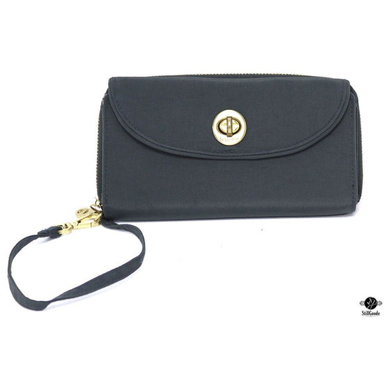 baggallini Wristlet