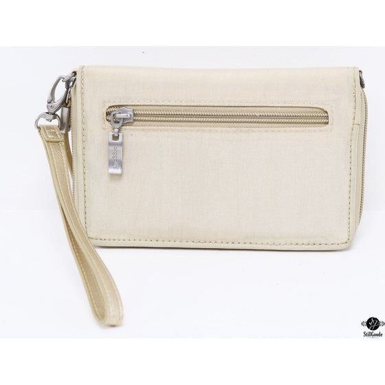 baggallini Wristlet