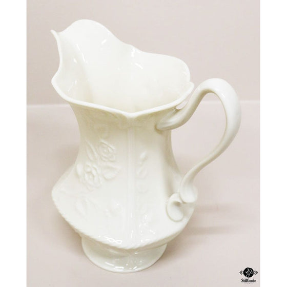 Lenox Pitcher