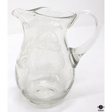  Pitcher